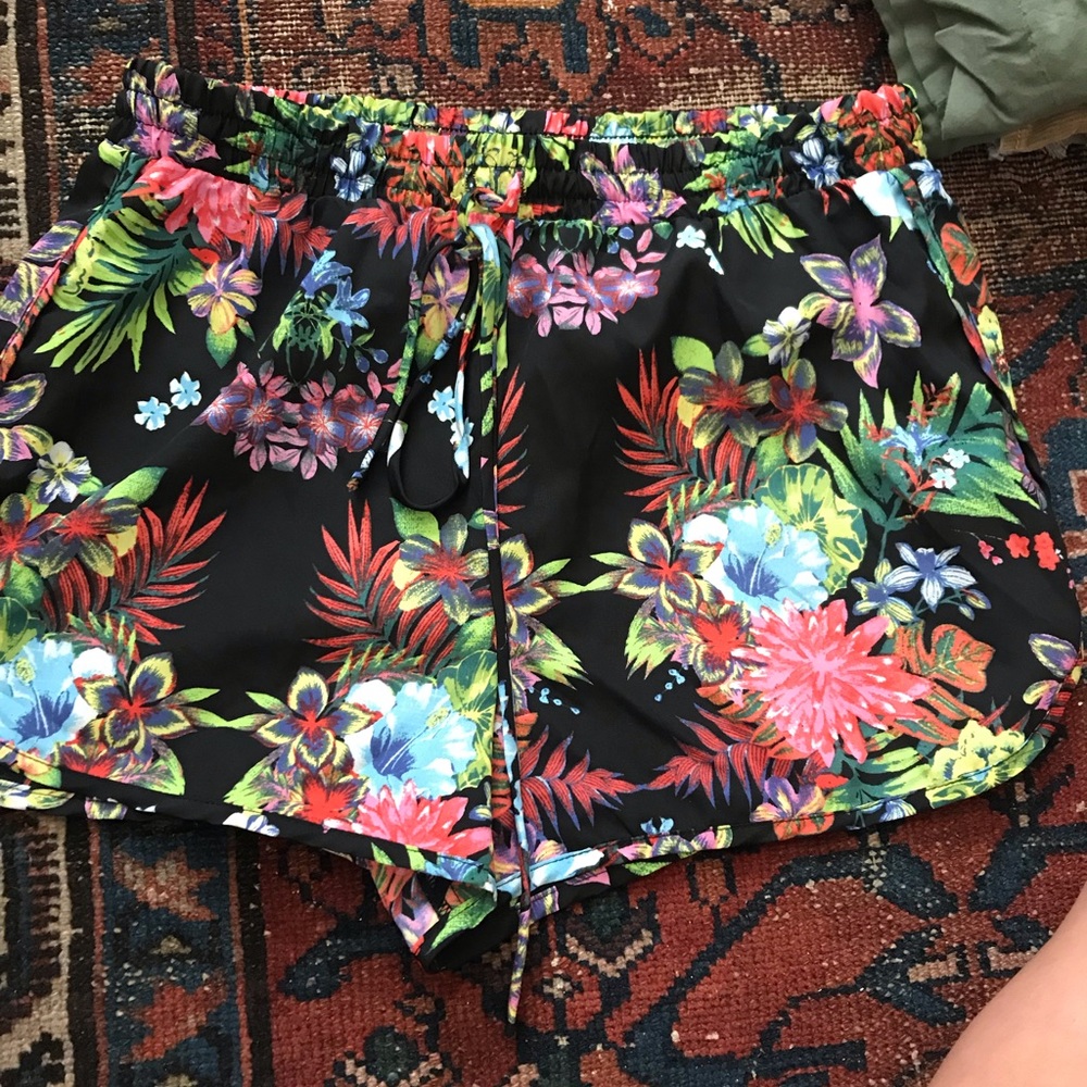 Beachey Shorts